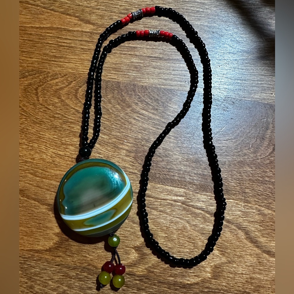 Oriental Stone Necklace brand new - Picture 1 of 3